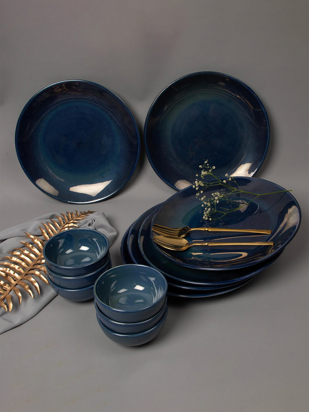 THE WHITE SPACE LIVING Reactive Glaze Navy Blue Solid Stoneware Microwave Safe 12 Piece Dinner Set