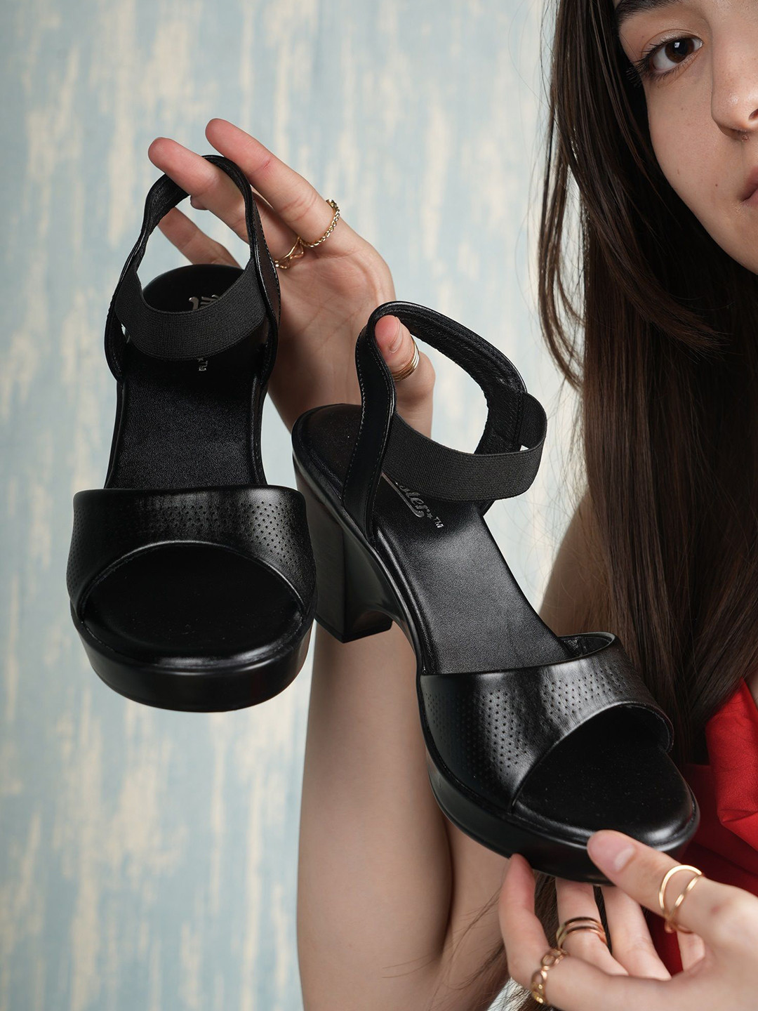 The Roadster Lifestyle Co Women RoundToeWedgeHeels