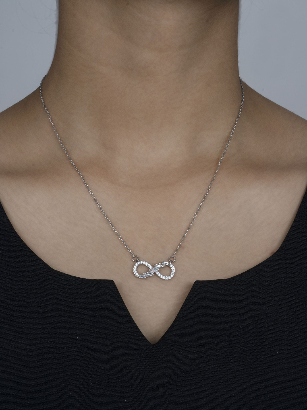 ARTKLIM Stainless Steel Silver-Plated Infinity Pendant With Chain