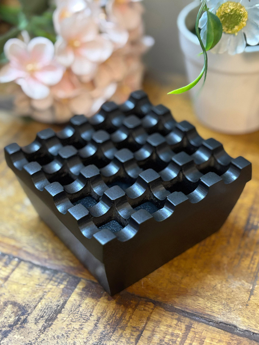 PURI Black Single Aluminium Ash Trays