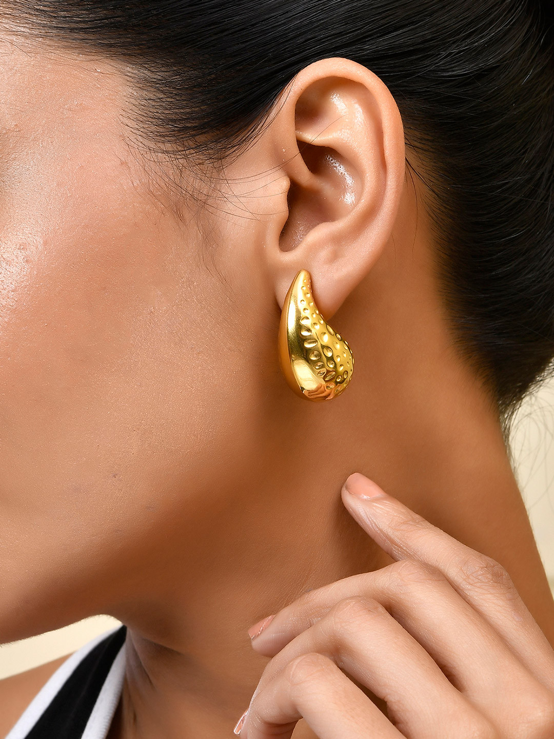 AQUASTREET 18K Gold Plated Waterproof Textured Tear Drop Shaped Bottega Stud Earrings