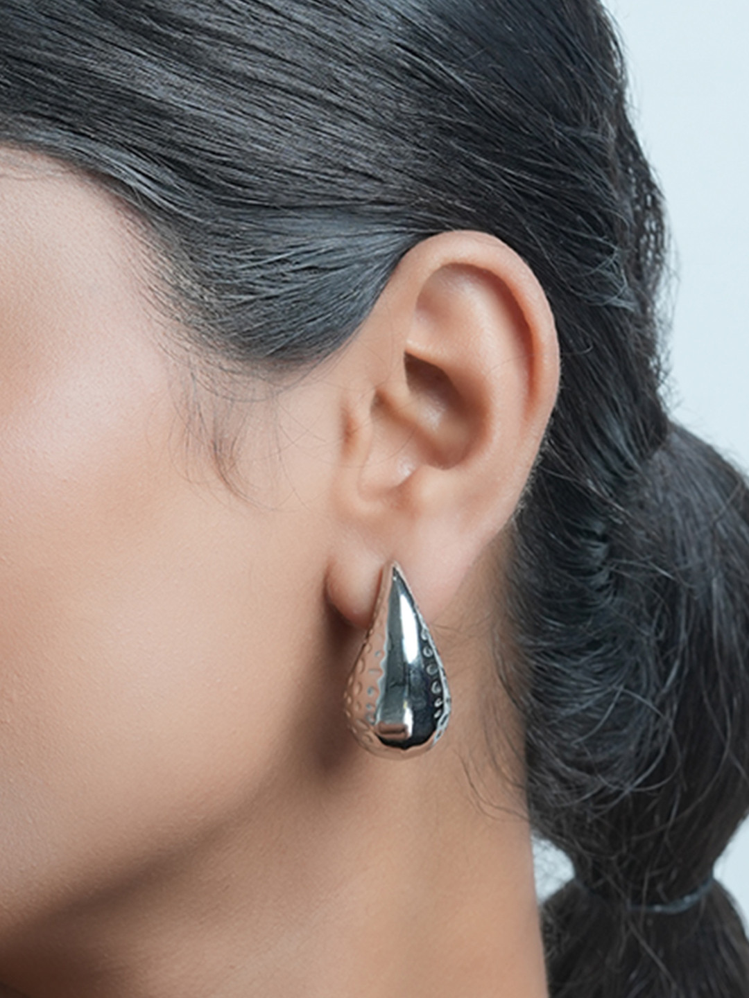 AQUASTREET 18K Silver Plated Waterproof Textured Tear Drop Shaped Bottega Stud Earrings