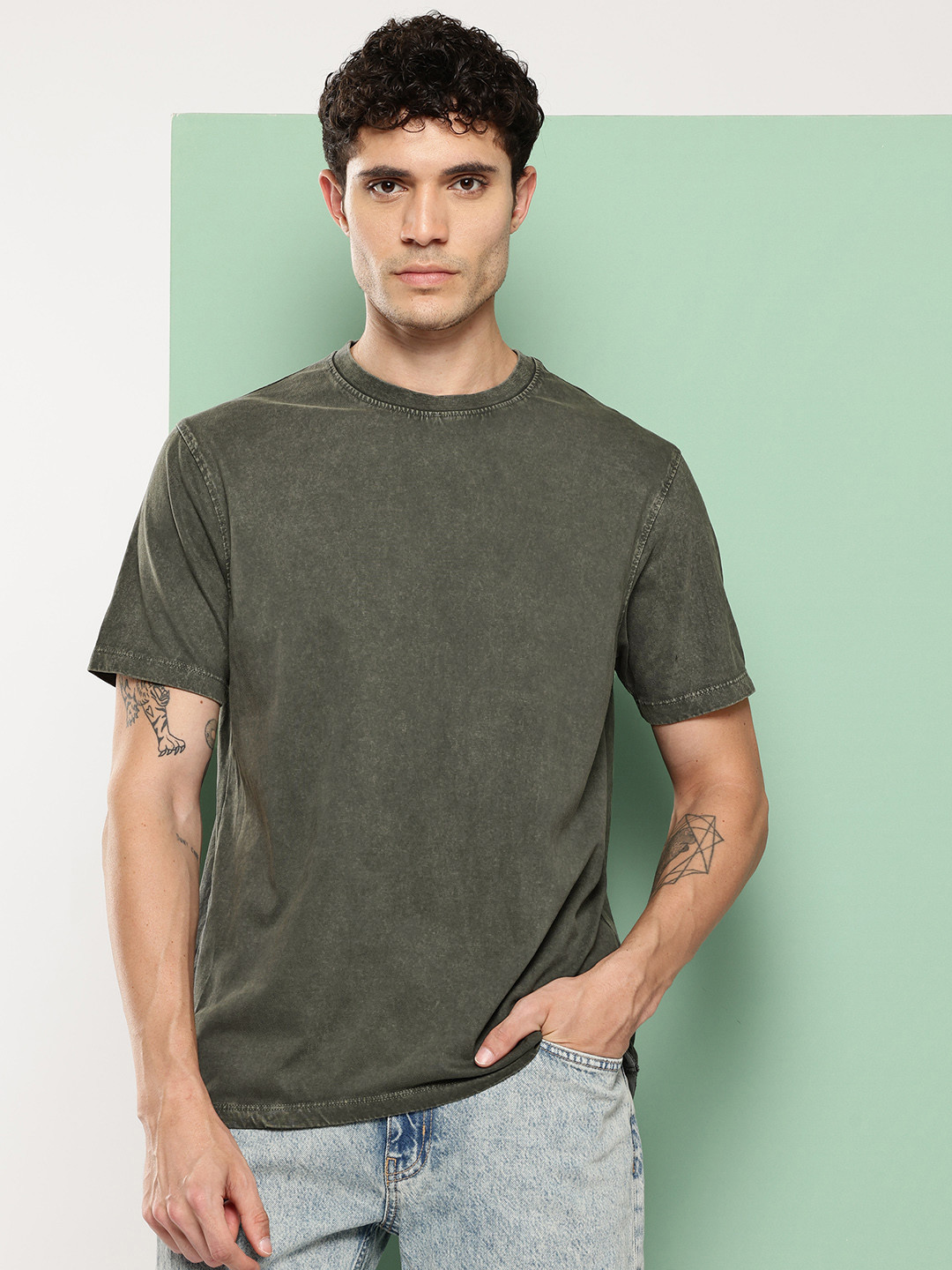 FEVER HUNT Solid Regular Fit T-shirt