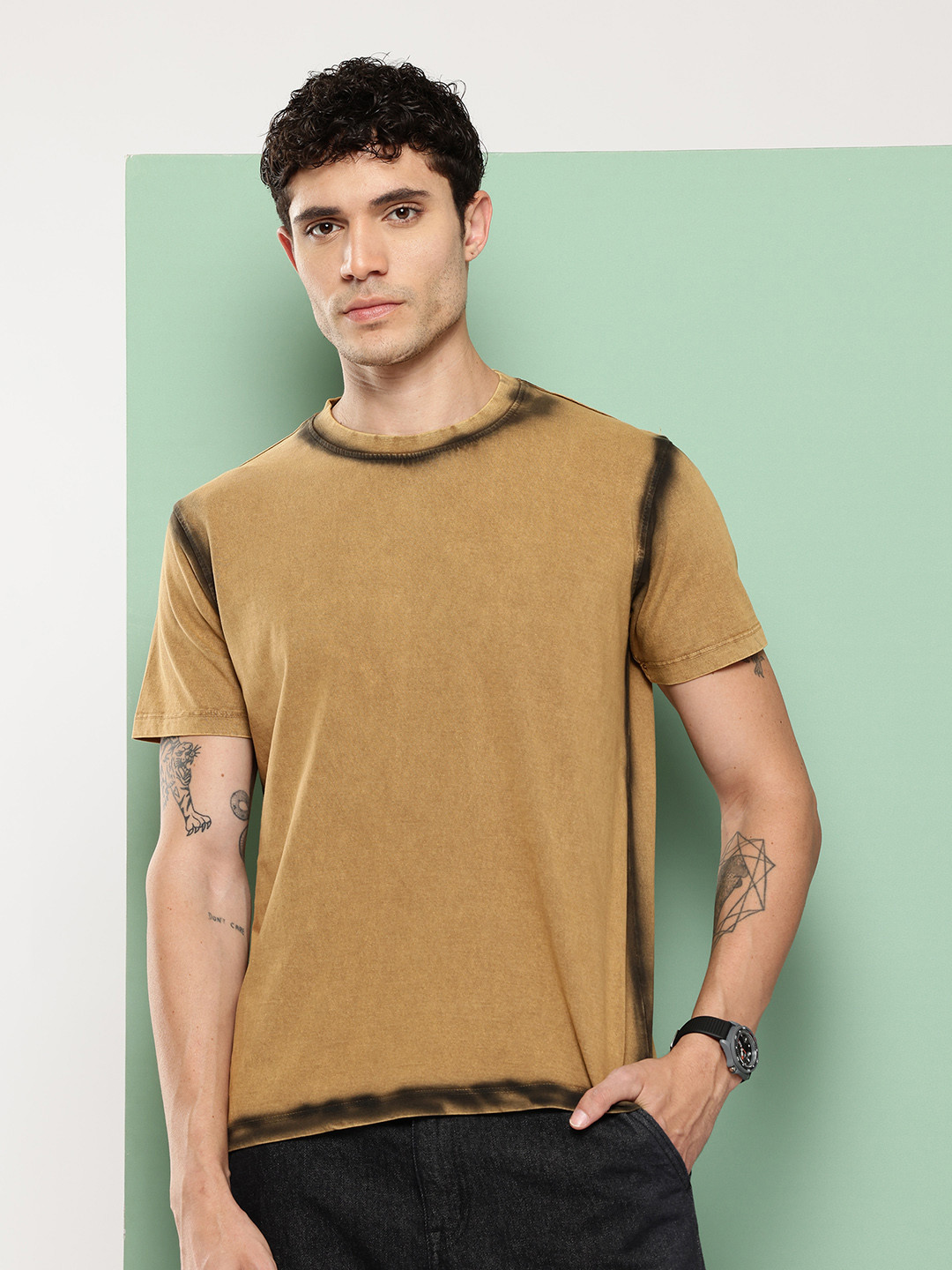 FEVER HUNT Tie and Dye T-shirt