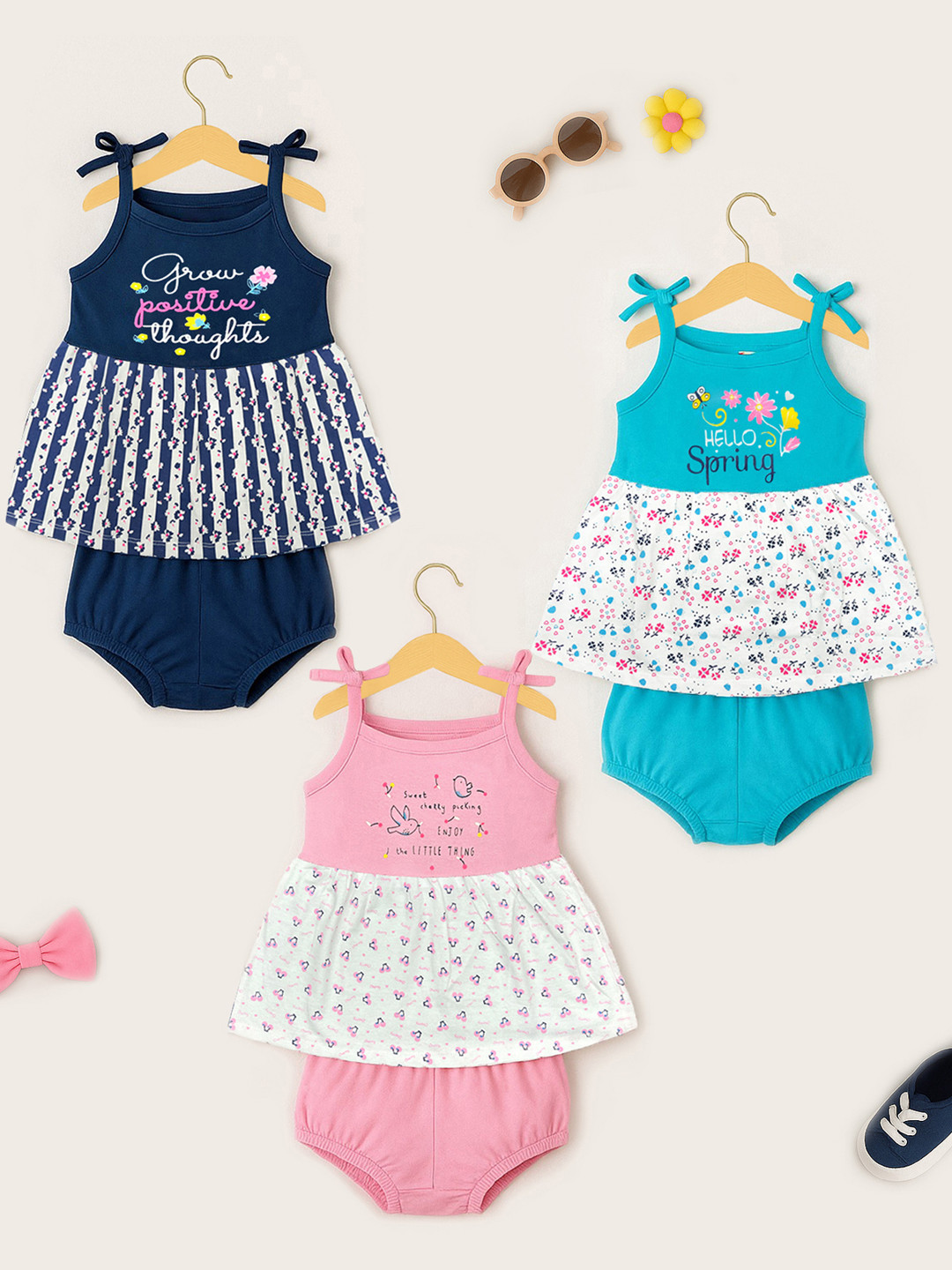 KUCHIPOO Girls Pack Of 3 Floral Printed Pure Cotton Frock and Pant Set