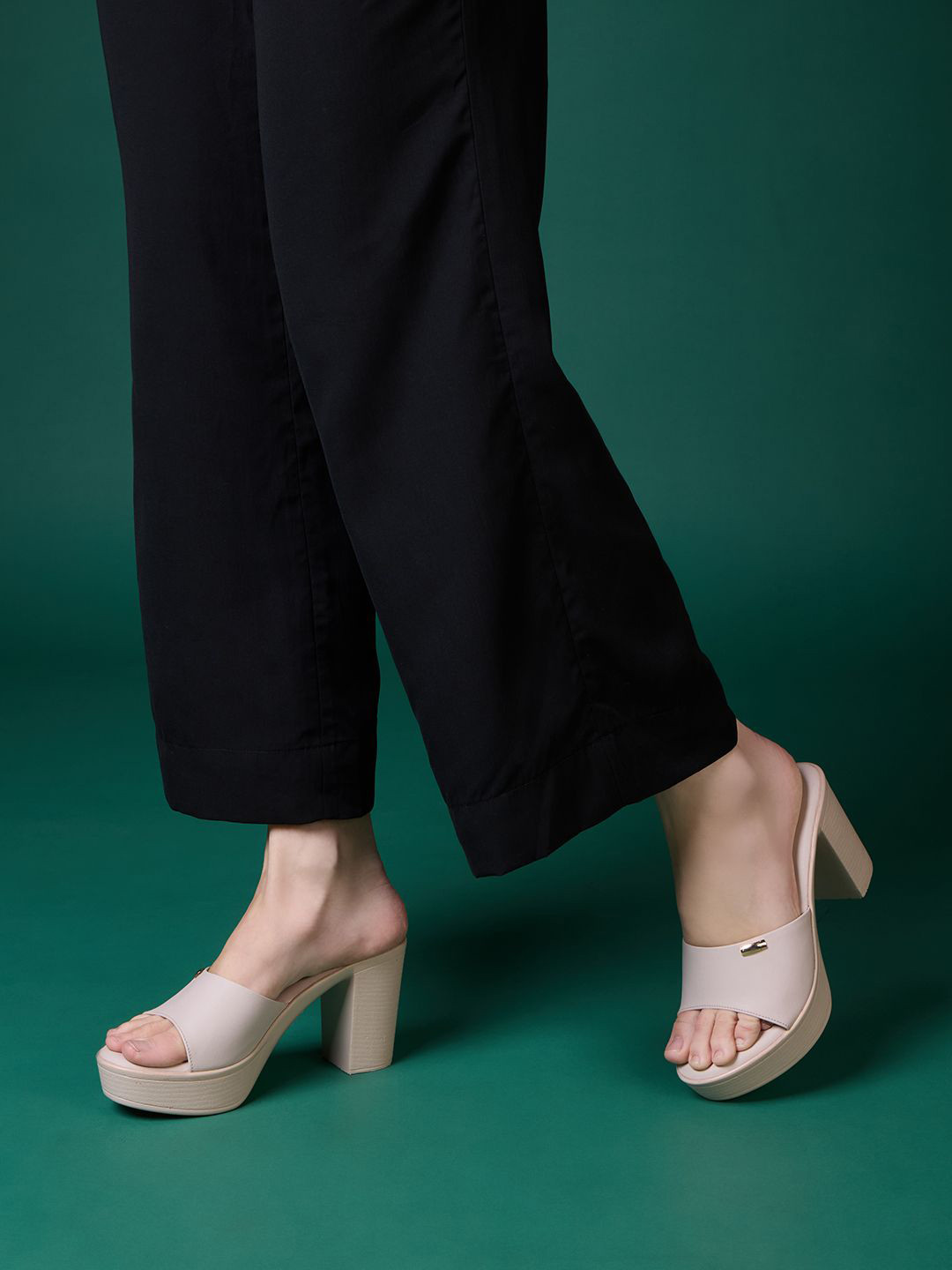 Inc 5 Women Solid Round Toe Platform High-Top Sandals