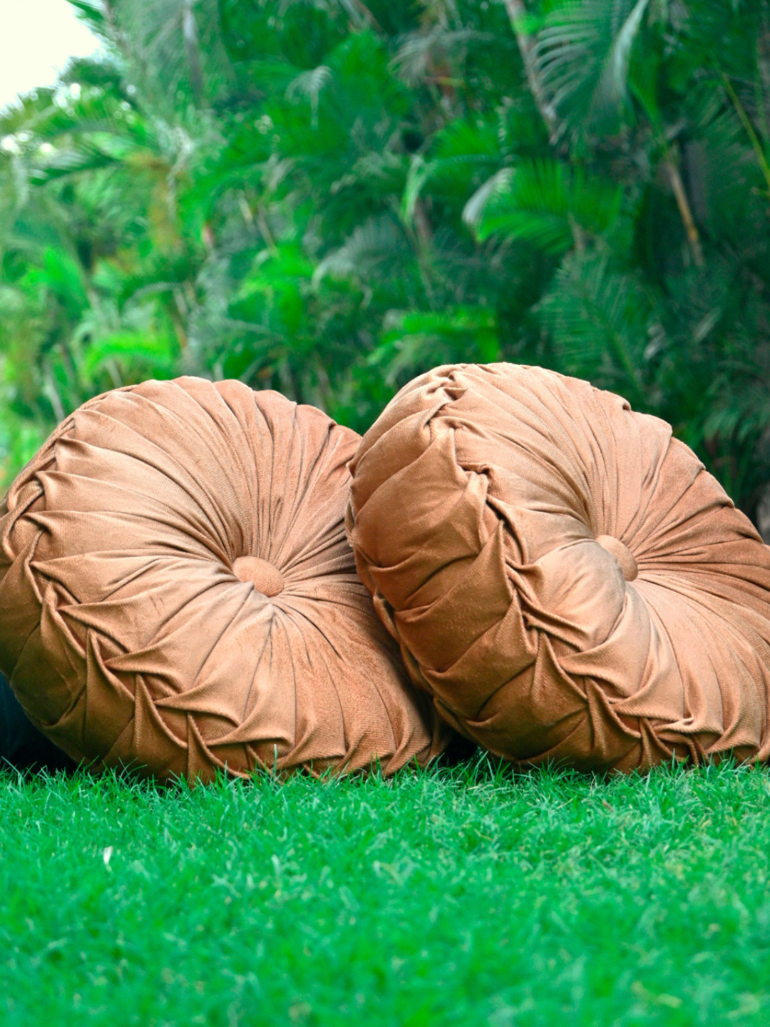 IRAVARA 2Pcs Camel Brown Round Shaped Decorative Cushions