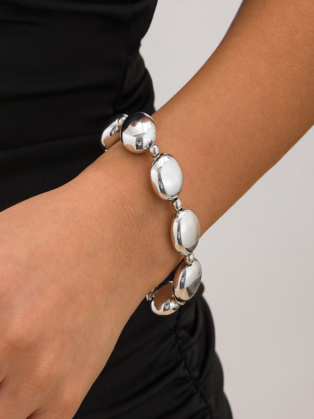 AQUASTREET Silver Plated Bold Chunky Glossy Stretchable Beaded Bracelet