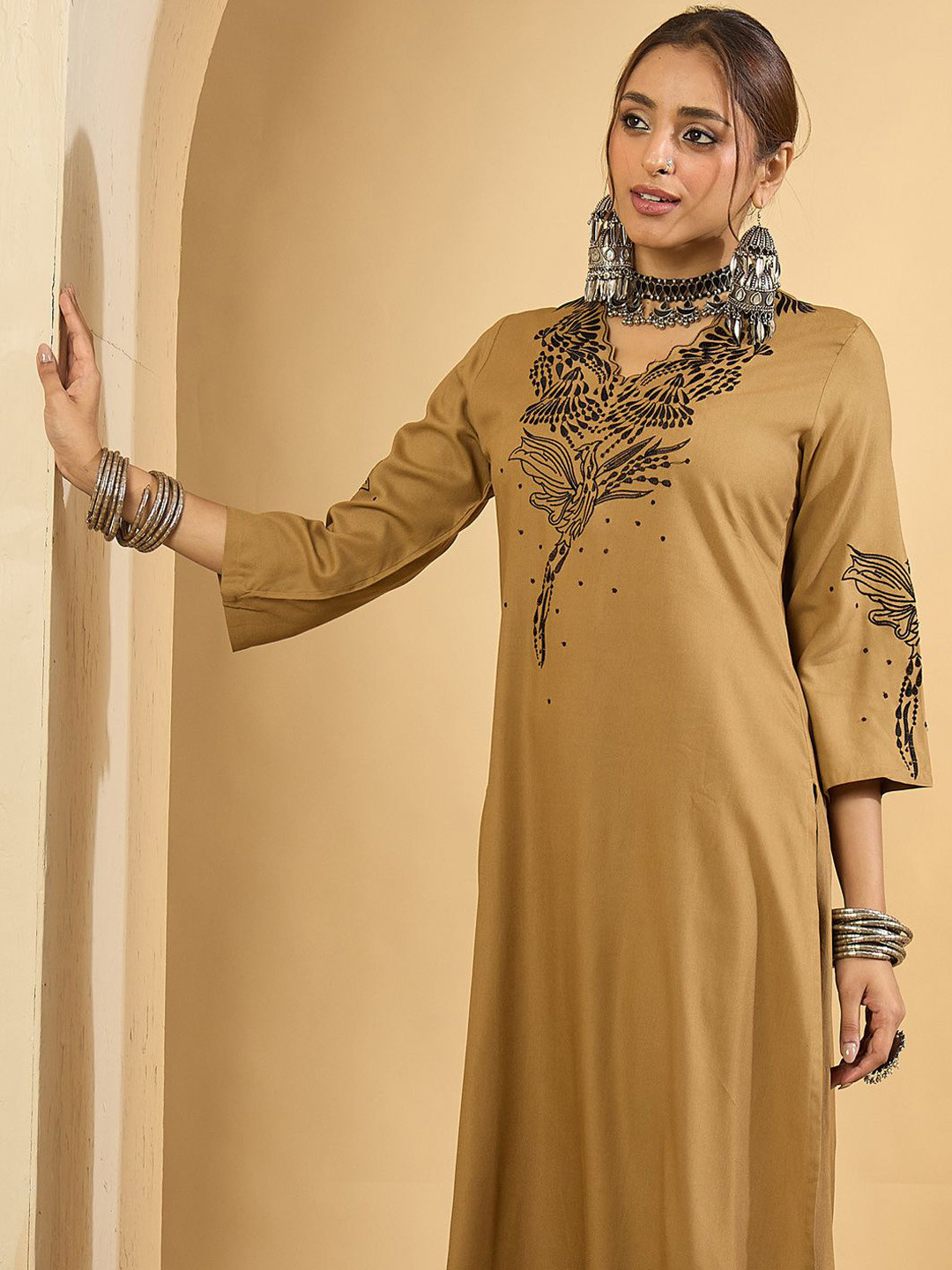 Indo Era Women Floral Embroidered Regular Thread Work Kurta with Trousers