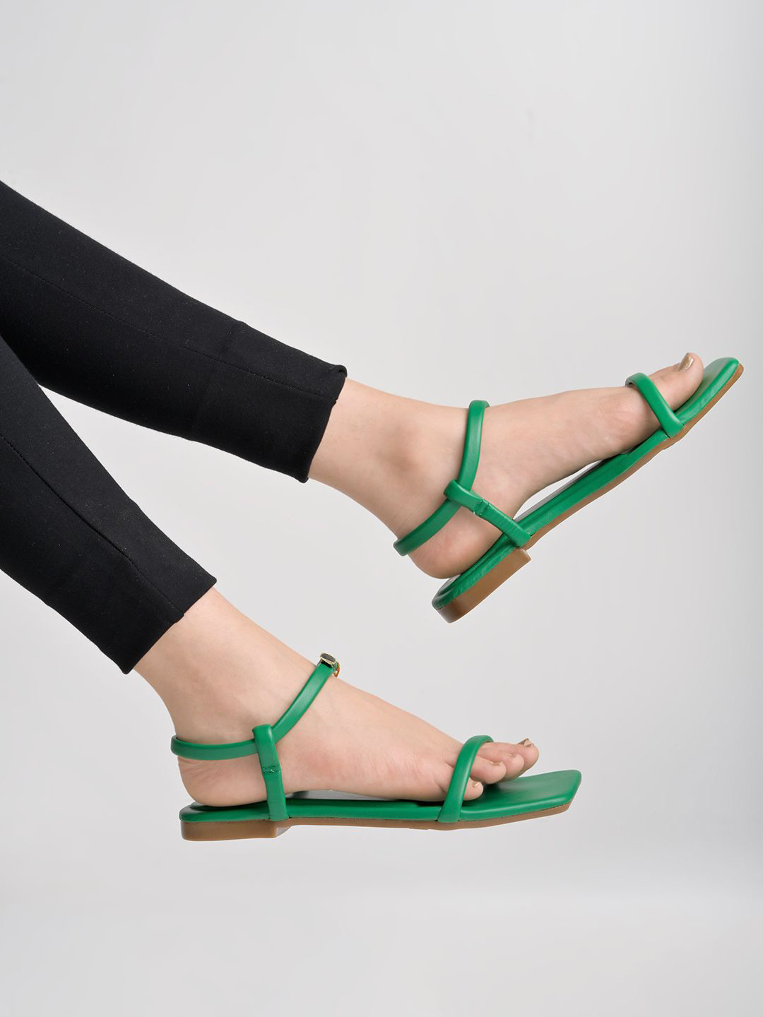 Stylestry Women Open Toe Flats with buckles