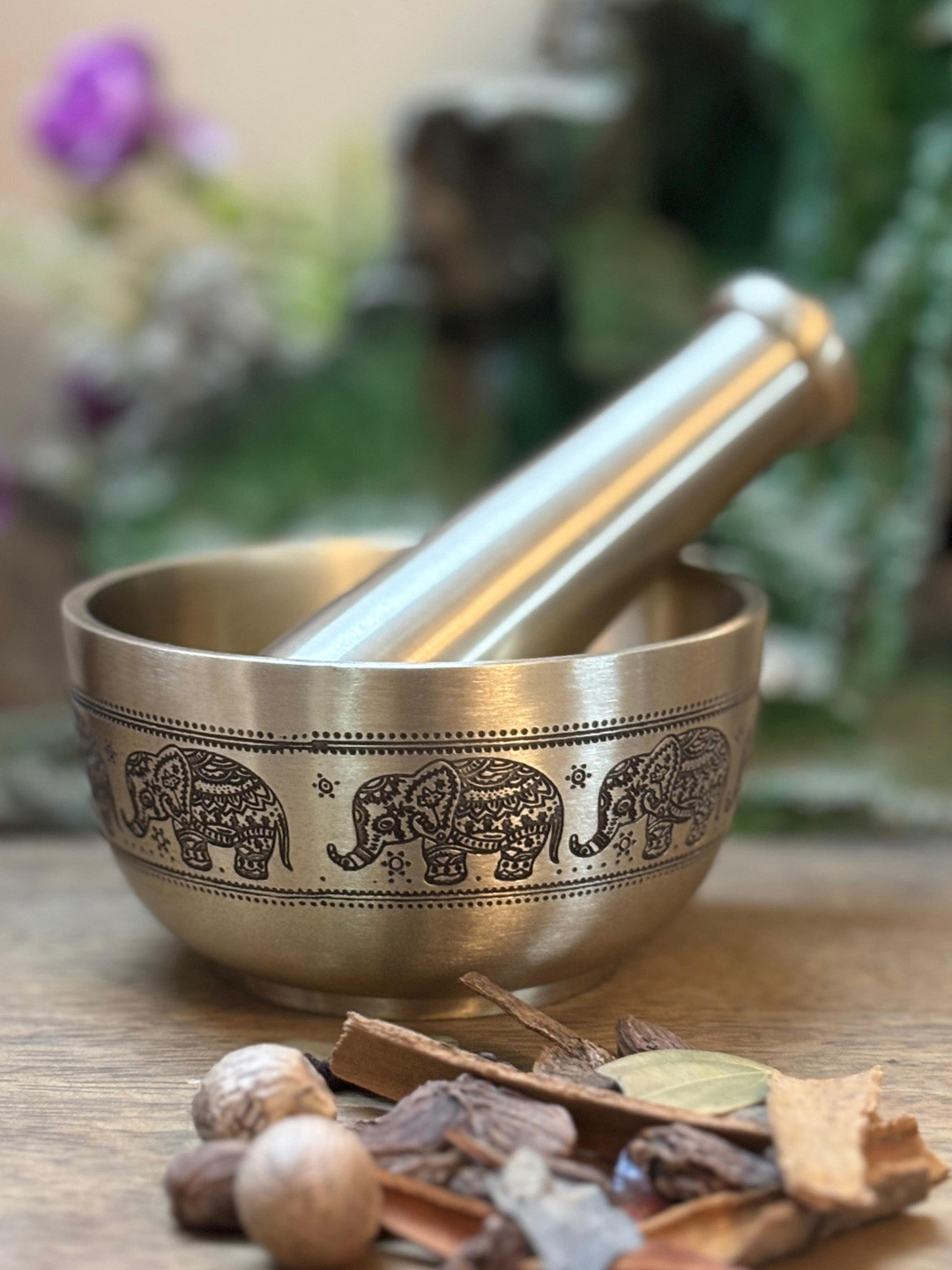 PURI Gold-Toned Elephant Marathon Mortar And Pestle