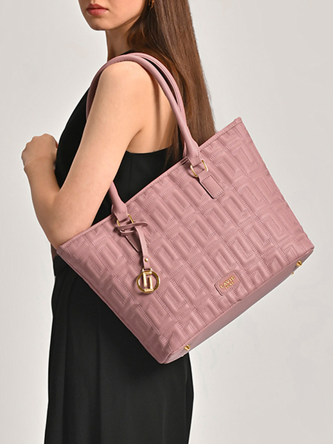 LAVIE LUXE Textured Oversized Structured Premium Quilt Pattern Tote Bag