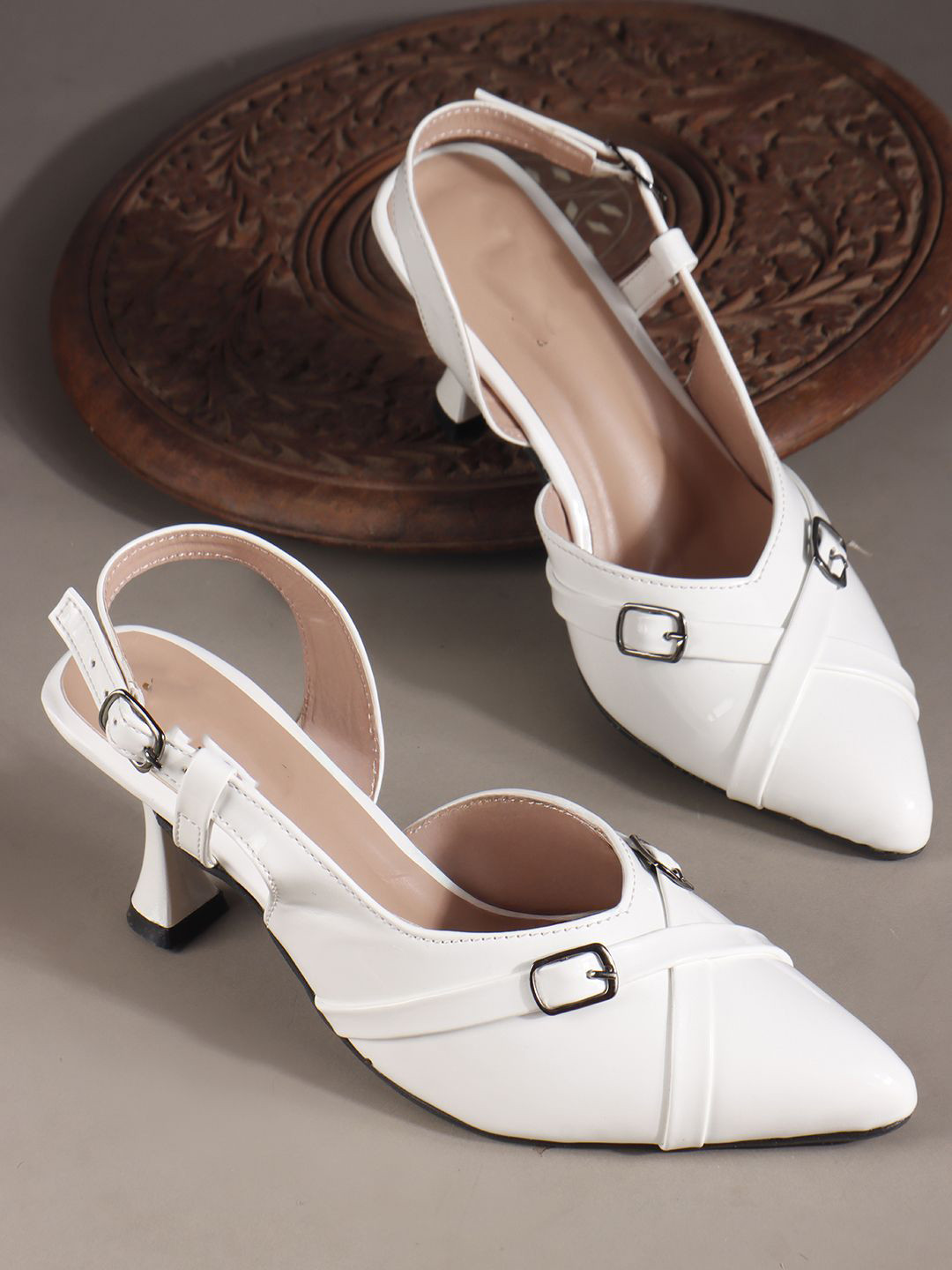 TRYME Women Solid Slim Backstrap Pointed Toe Kitten Heels