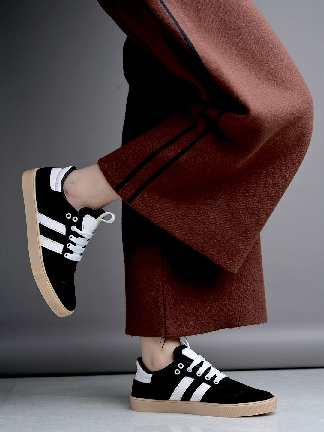 Stylestry Women Lace Ups Sneakers