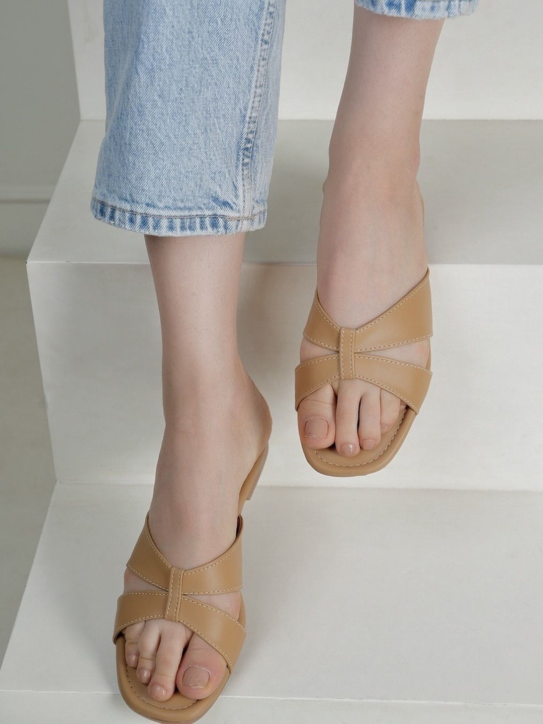 IKAGI Women Solid Leather Casual Open Toe Flats with Western - Embellished
