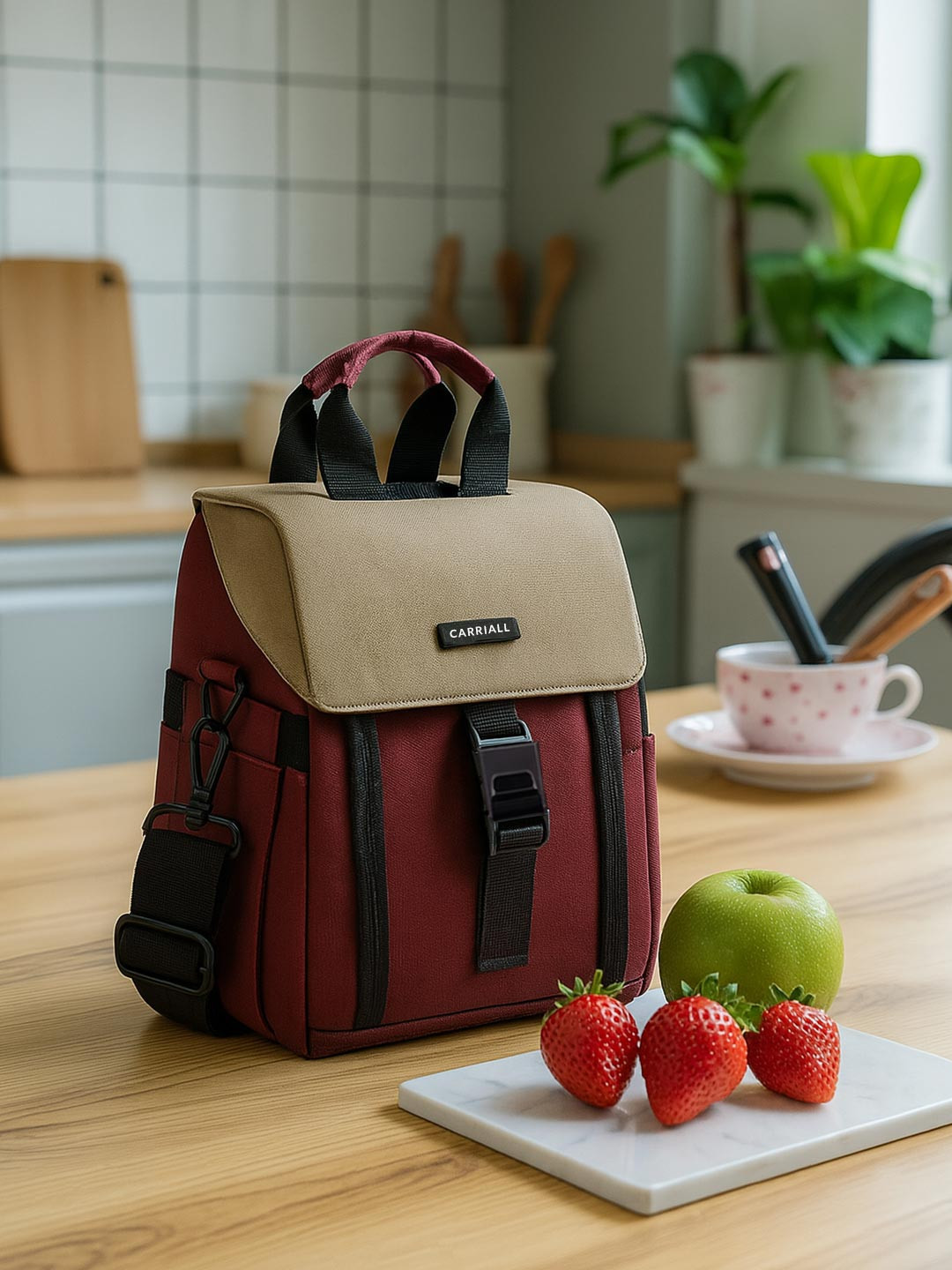 CARRIALL Scratch Resistant Lunch bags Travel Accessory