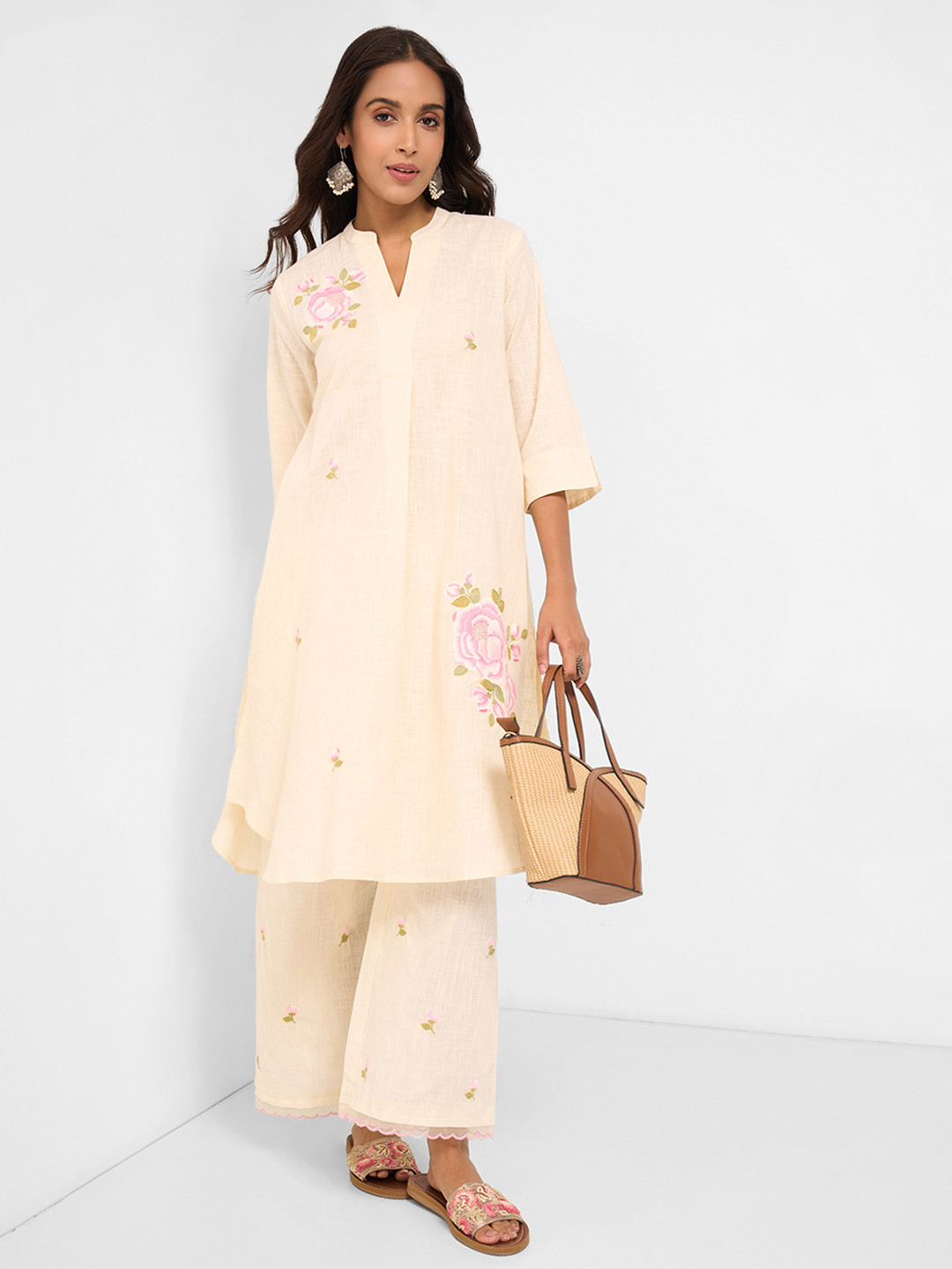 RANGMANCH BY PANTALOONS Embroidered Mandarin Collar A-LIne Kurta