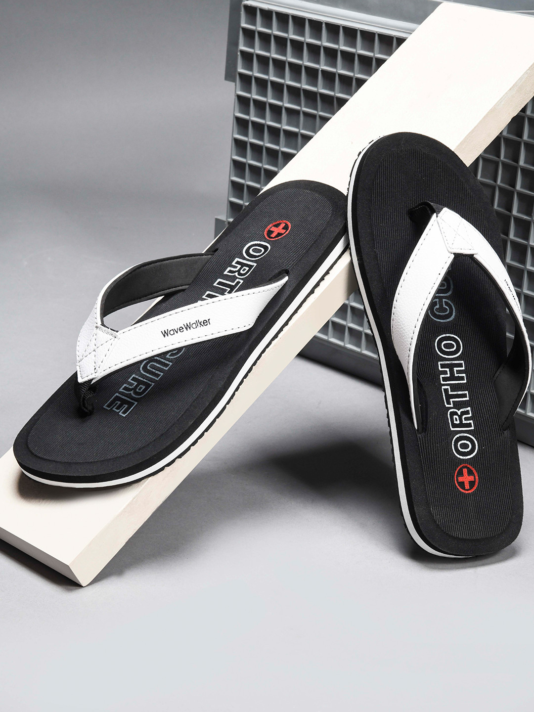 WAVE WALKER Men Thong Flip-Flops