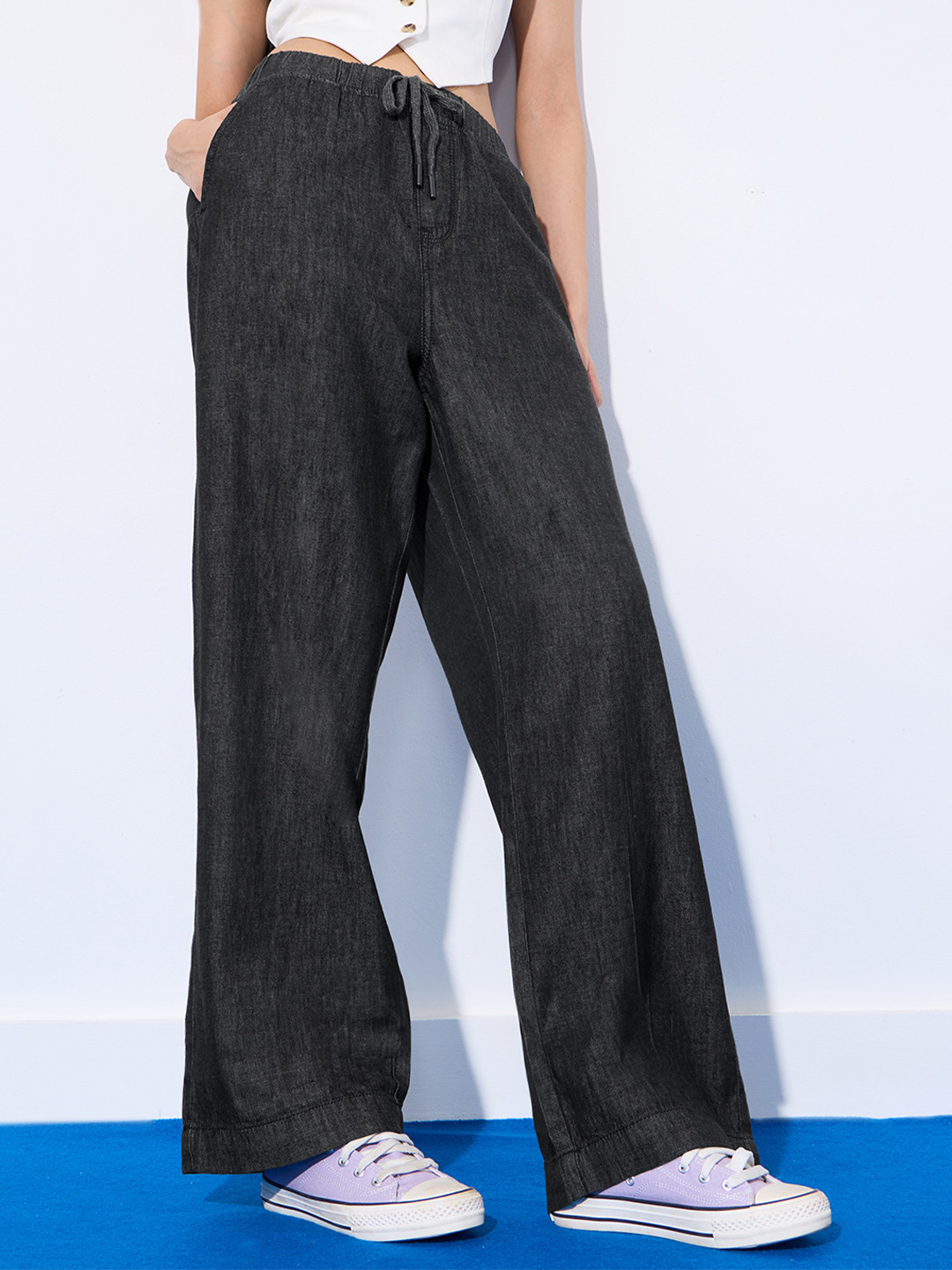 The Souled Store Women Pull on Denim Black Straight Fit Jeans