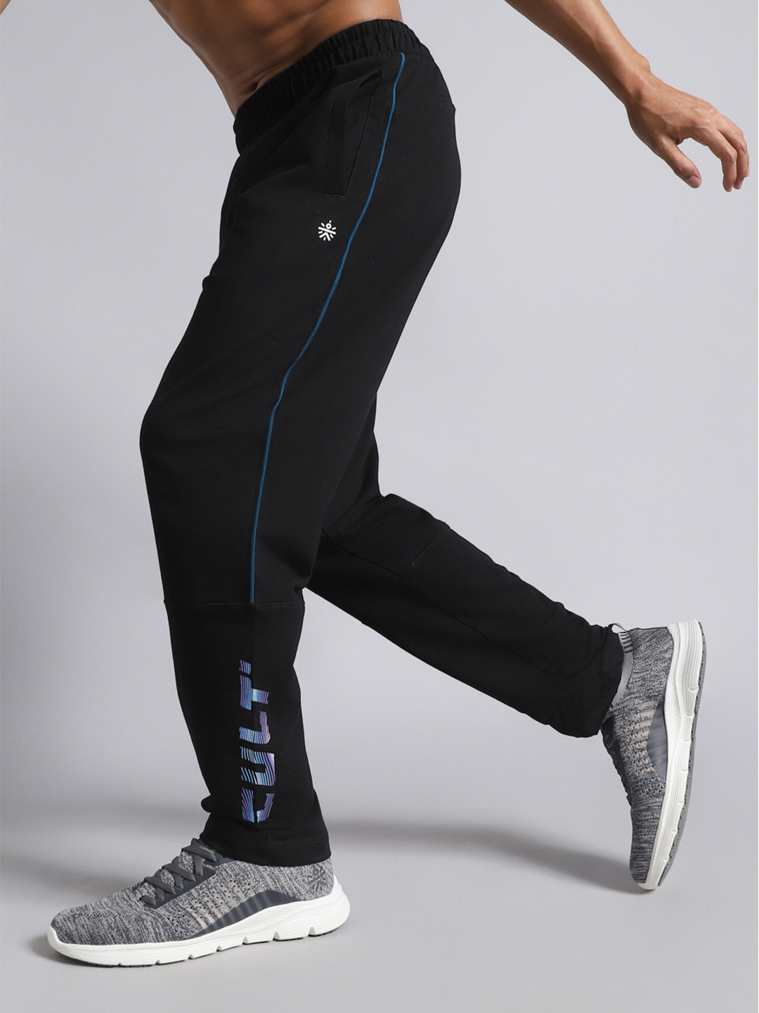 CULT Men Black Dance Brand Carrier Trackpants
