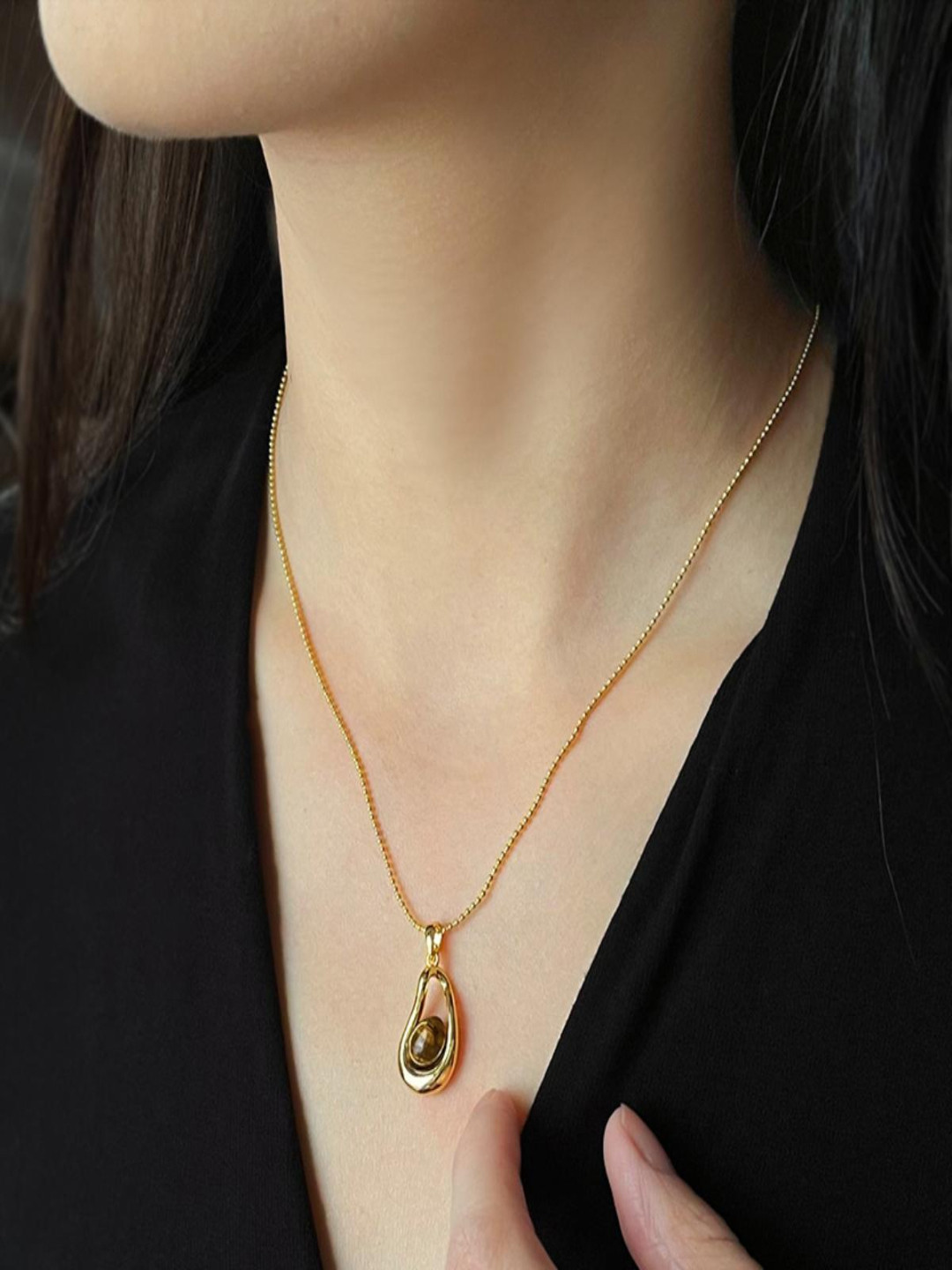 AQUASTREET Gold Plated Minimal Dainty Pearl and Rhinestone Drop Hanging Earrings