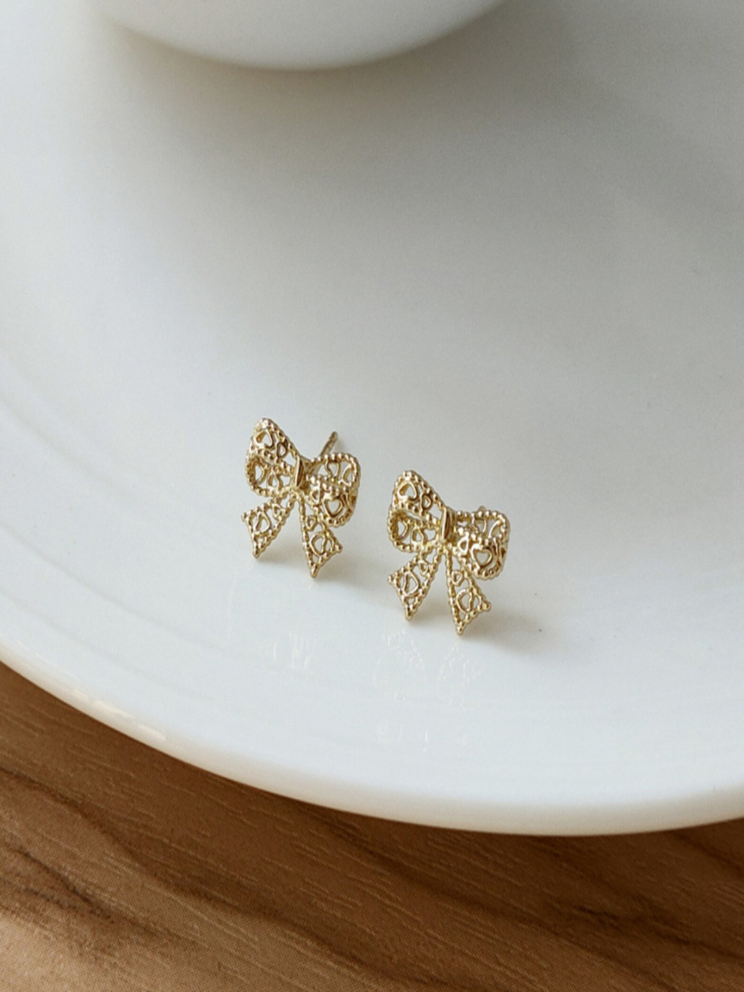 AQUASTREET 14K Gold Plated Anti-tarnish Dainty Minimal Bow Stud Earrings