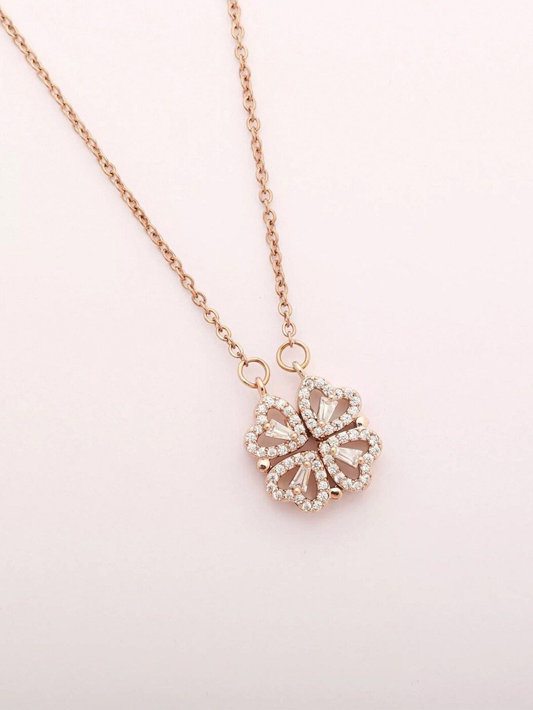 DressBerry  Magnetic Clover Flower Heart Necklace
