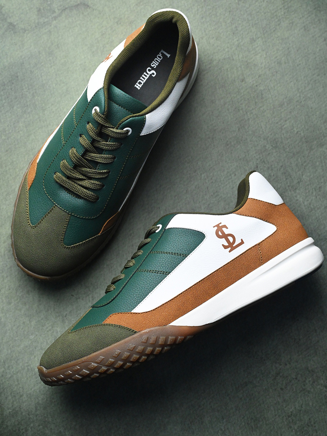 LOUIS STITCH Men Green and Tan Comfortable Lace-Up Sneaker