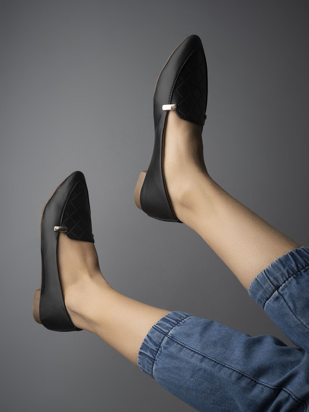 Stylestry Women Pointed Toe Ballerinas