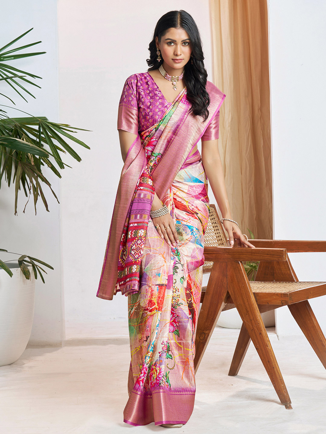 Satrani Abstract Printed Zari Saree