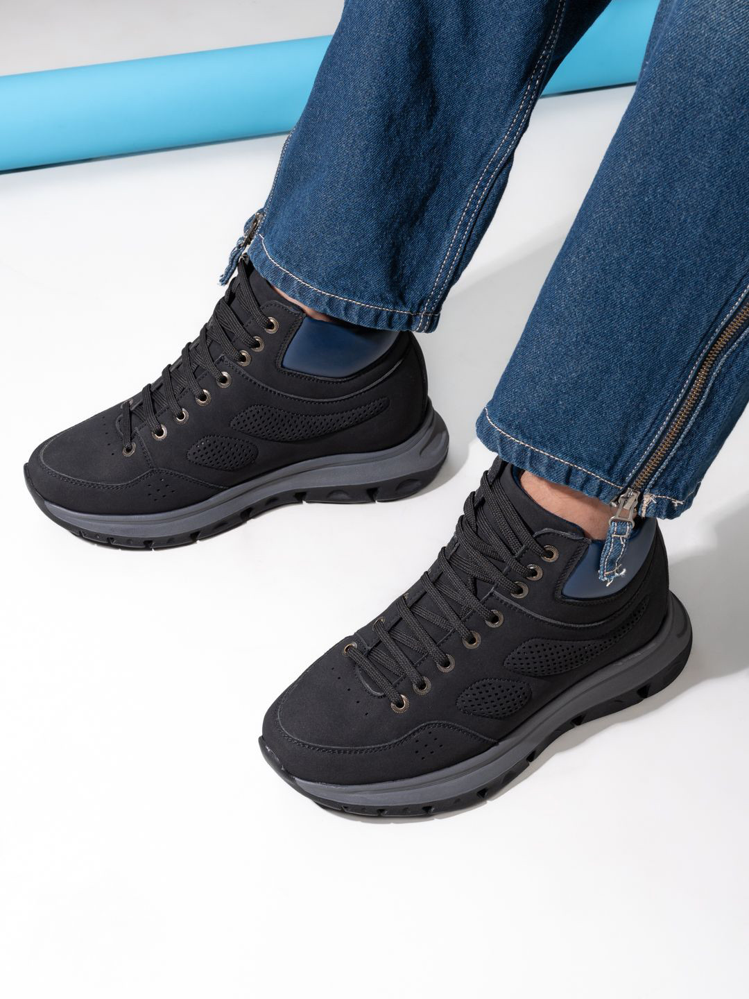 HI Toes Men High-Top Elavator Sneakers