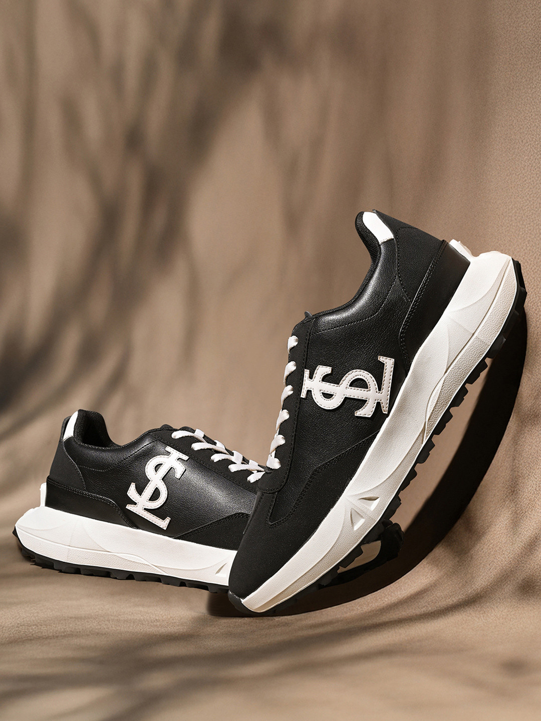 LOUIS STITCH Men Egyptian Black Comfortable Lace-Up Sneaker
