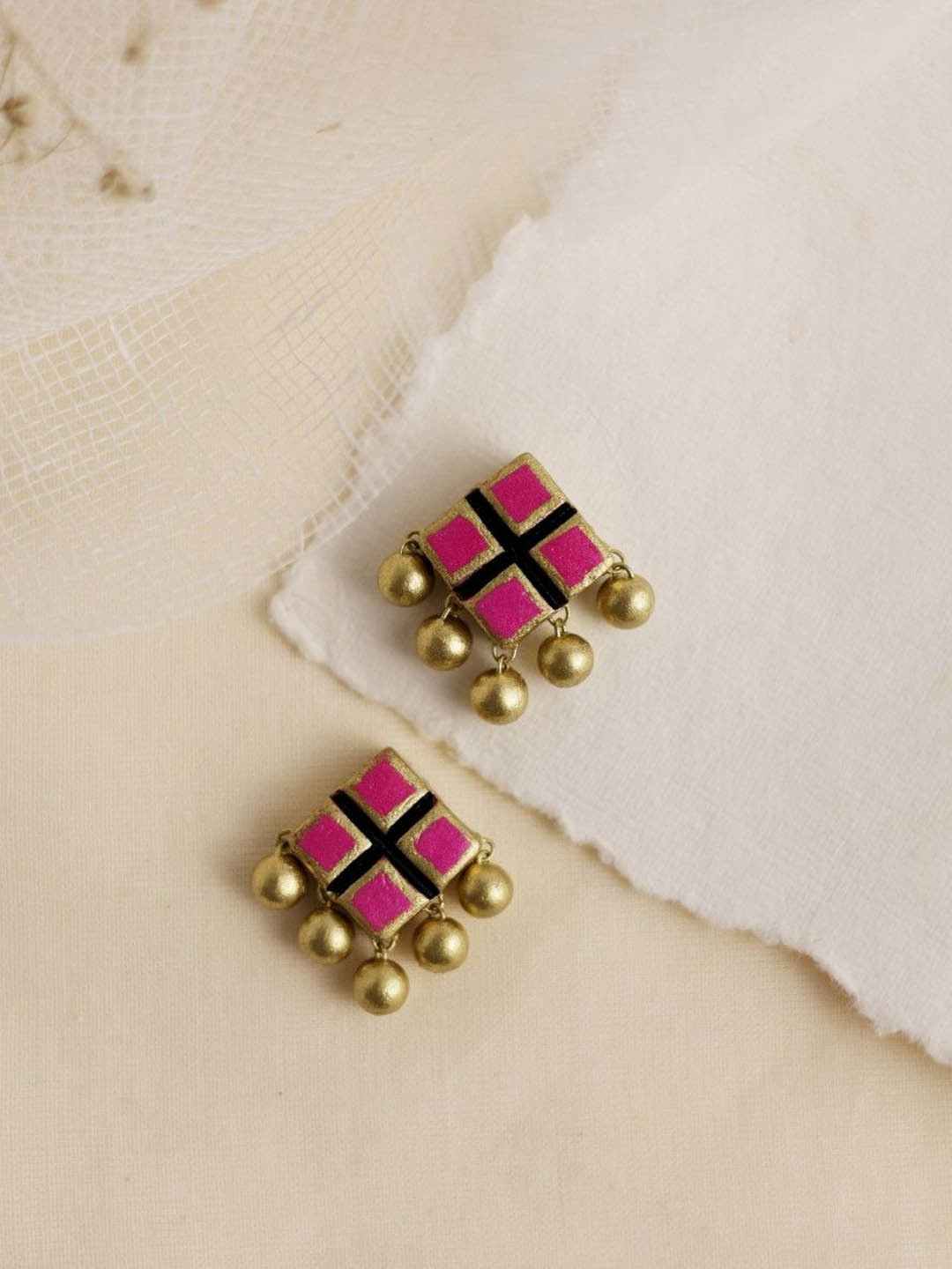 Mridah Diamond Shaped Studs Earrings