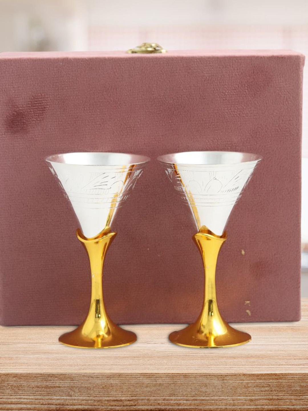 INTERNATIONAL GIFT Multicoloured 2 Easy to Clean Brass Wine Glass Bar Glass