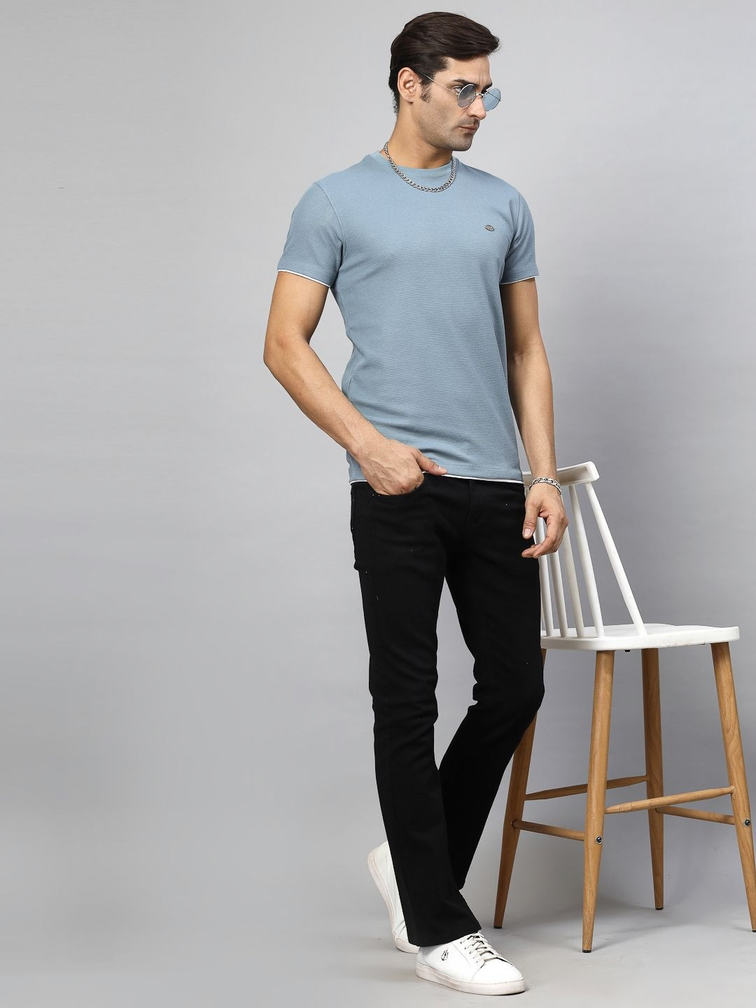 JUNEBABY Men Solid Slim Fit T-shirt