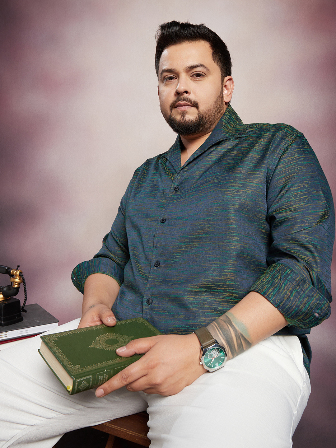 Instafab Plus Men Graphic Printed Button-Down Collar Cotton Casual Shirt