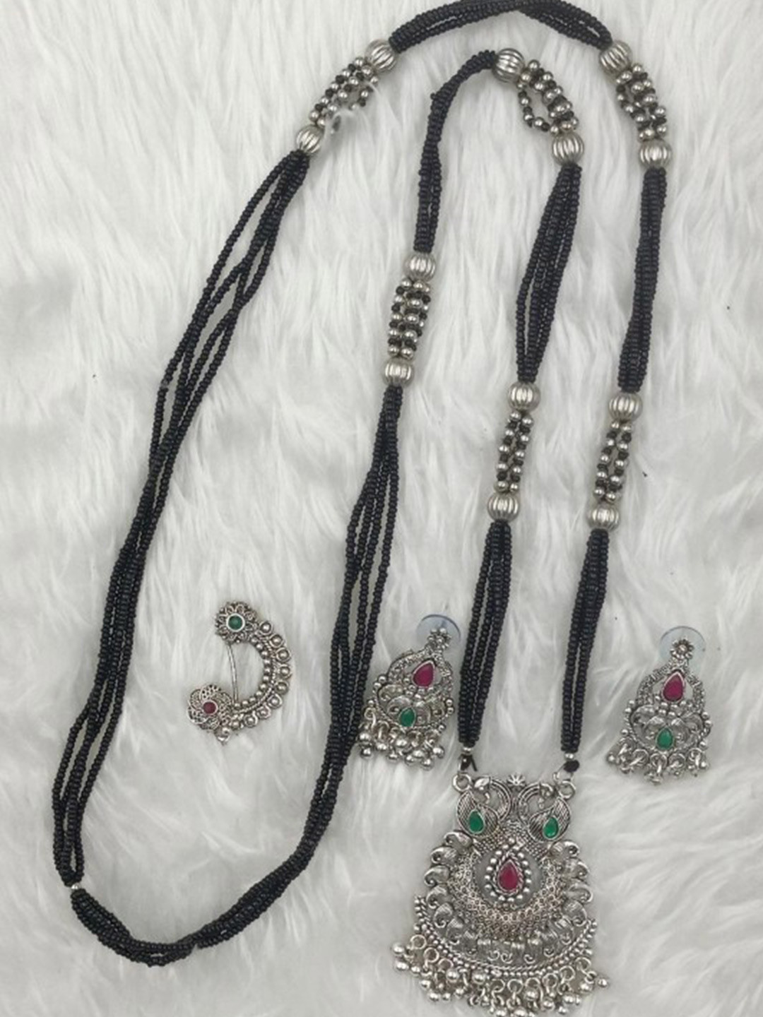 ANTIQUE JEWELLERY Brass ewellery Set