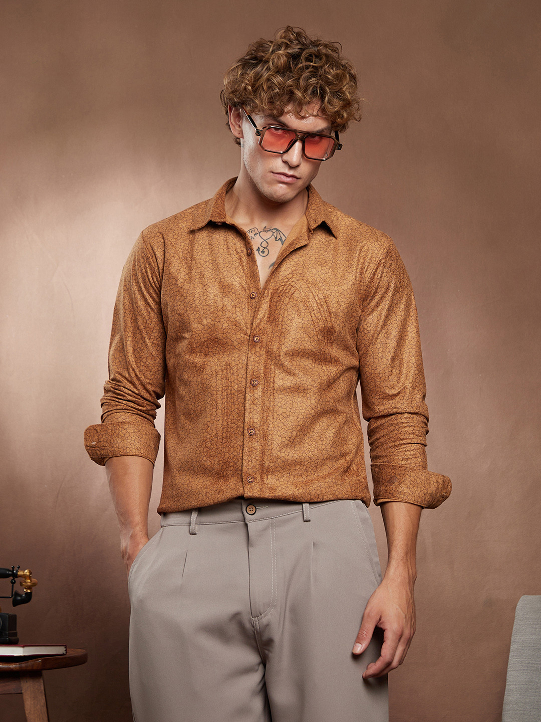 Campus Sutra Comfort Crevice-Tactile Self Design Regular Fit Casual Shirt