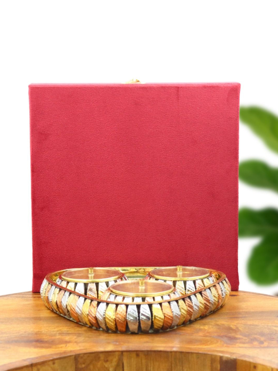 international Gift Silver-Toned Gold Metal Easy To Clean Flip Top Canister