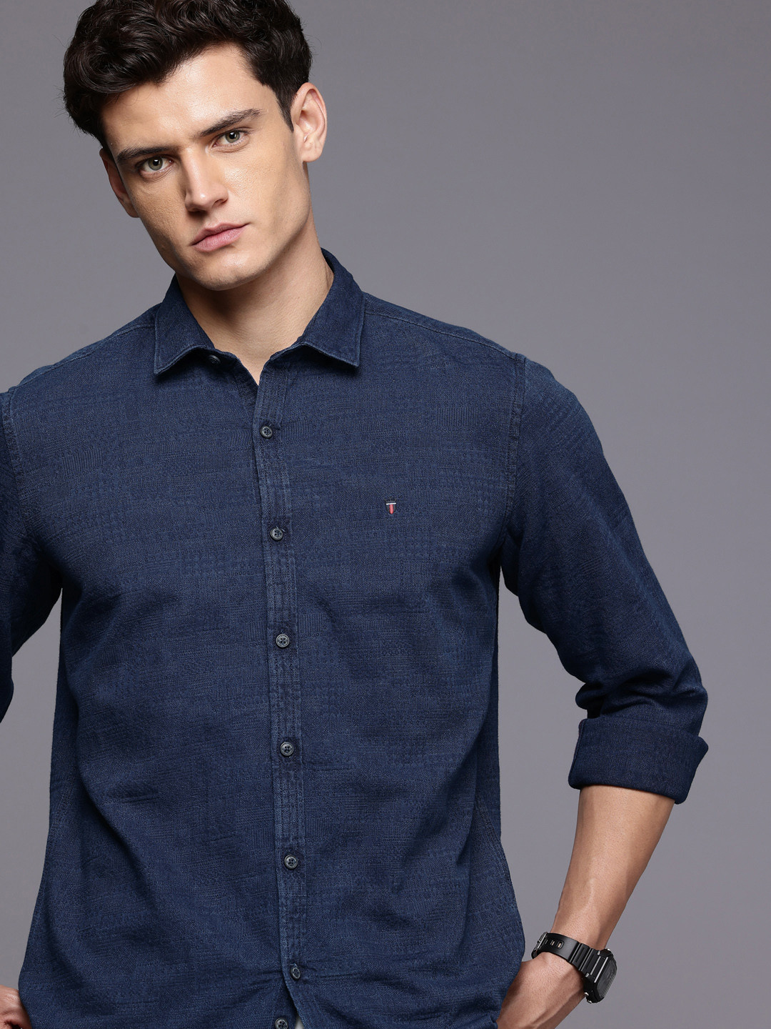 Louis Philippe Jeans Pure Cotton Textured Slim Fit Chambray Casual Shirt