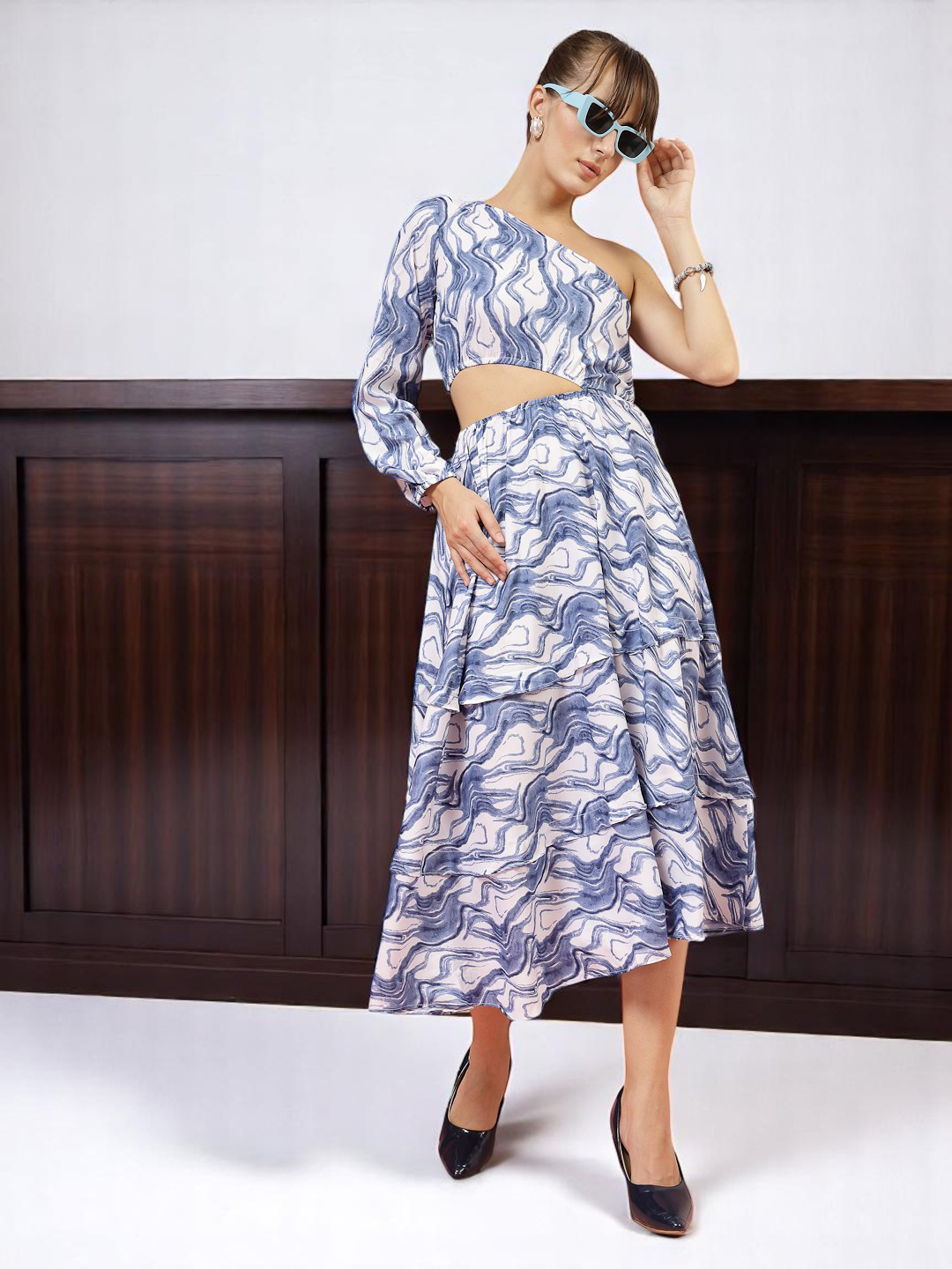 OOMPH! FACTOR Women Abstract One Shoulder Crepe Midi Dress