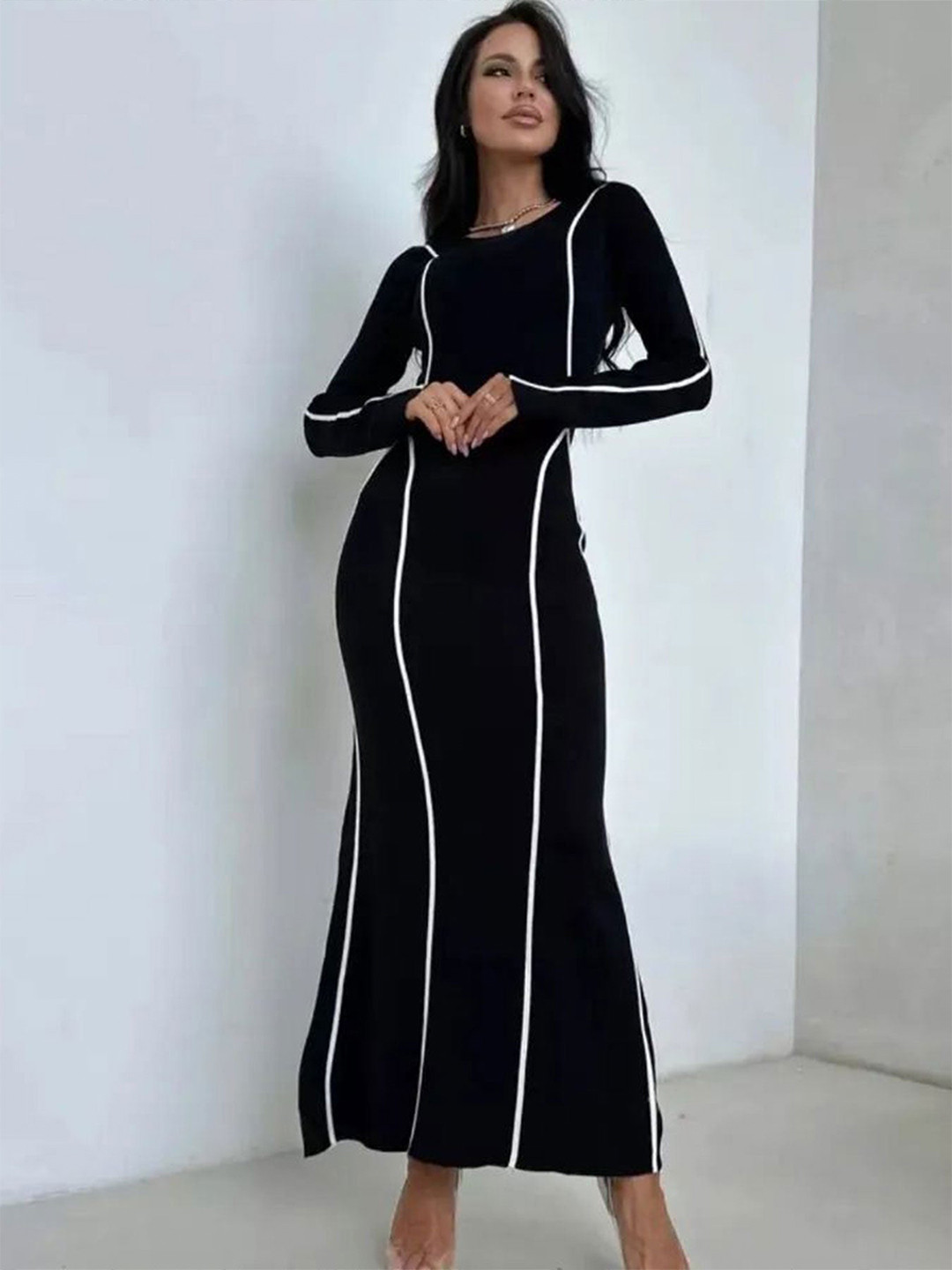Outzidr Black Contrast Stitch Maxi Dress