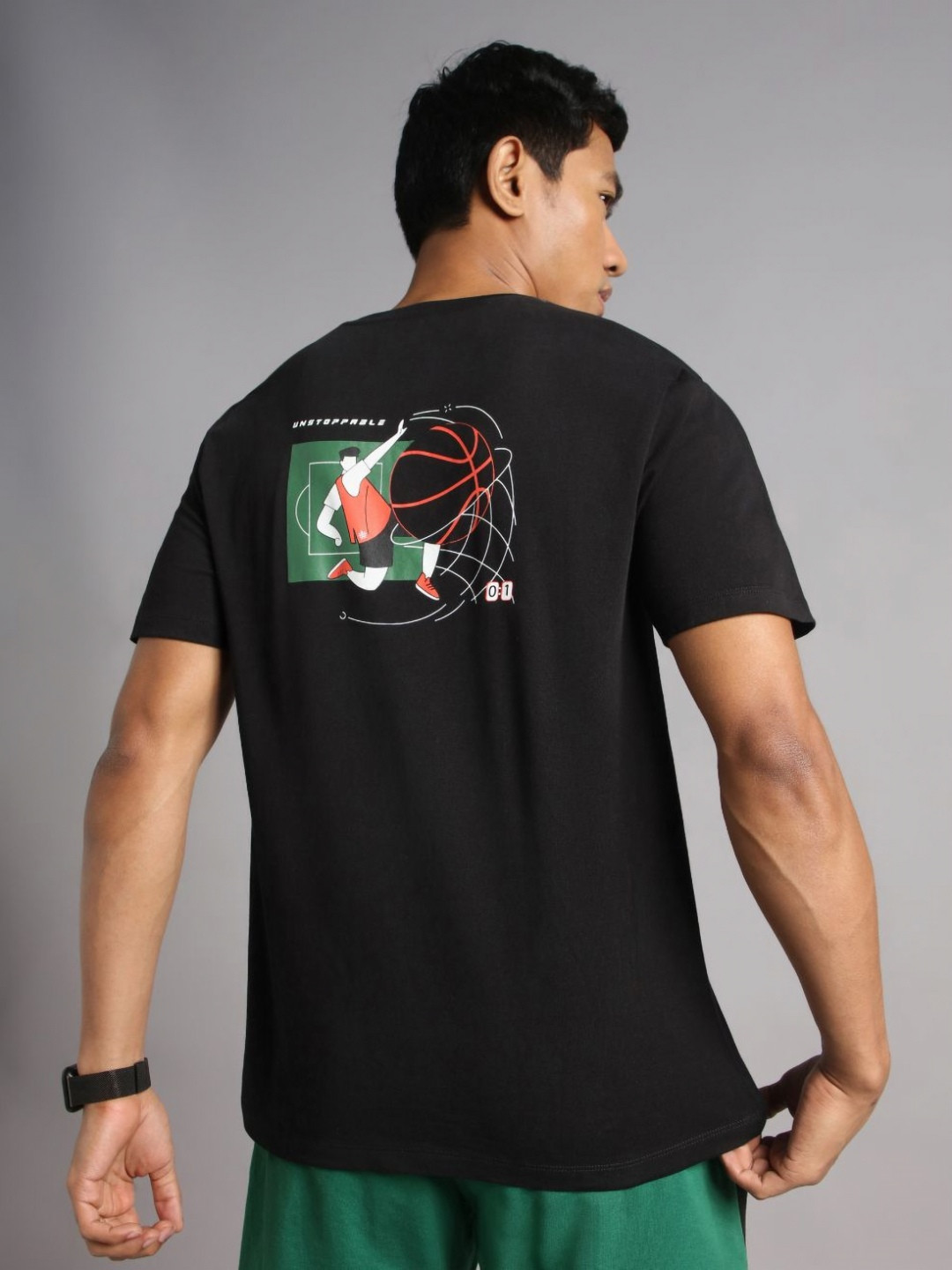 CULT Men Black In Action Gracphic T-shirt