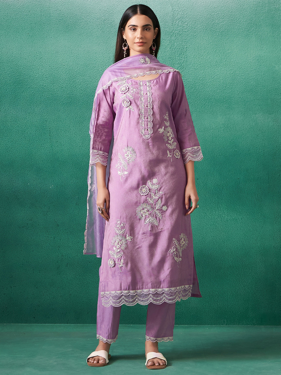 Indo Era Women Floral Embroidered Regular Thread Work Kurta with Trousers & Dupatta