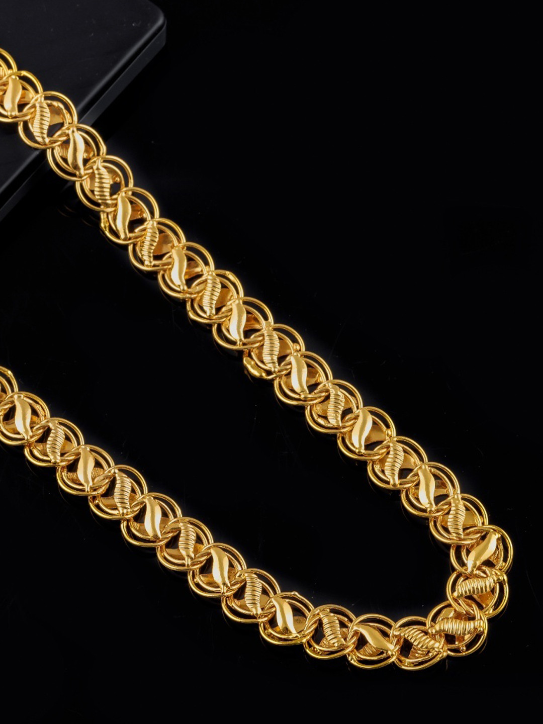 The Roadster Lifestyle Co Men Twisted Wheat Link Chain