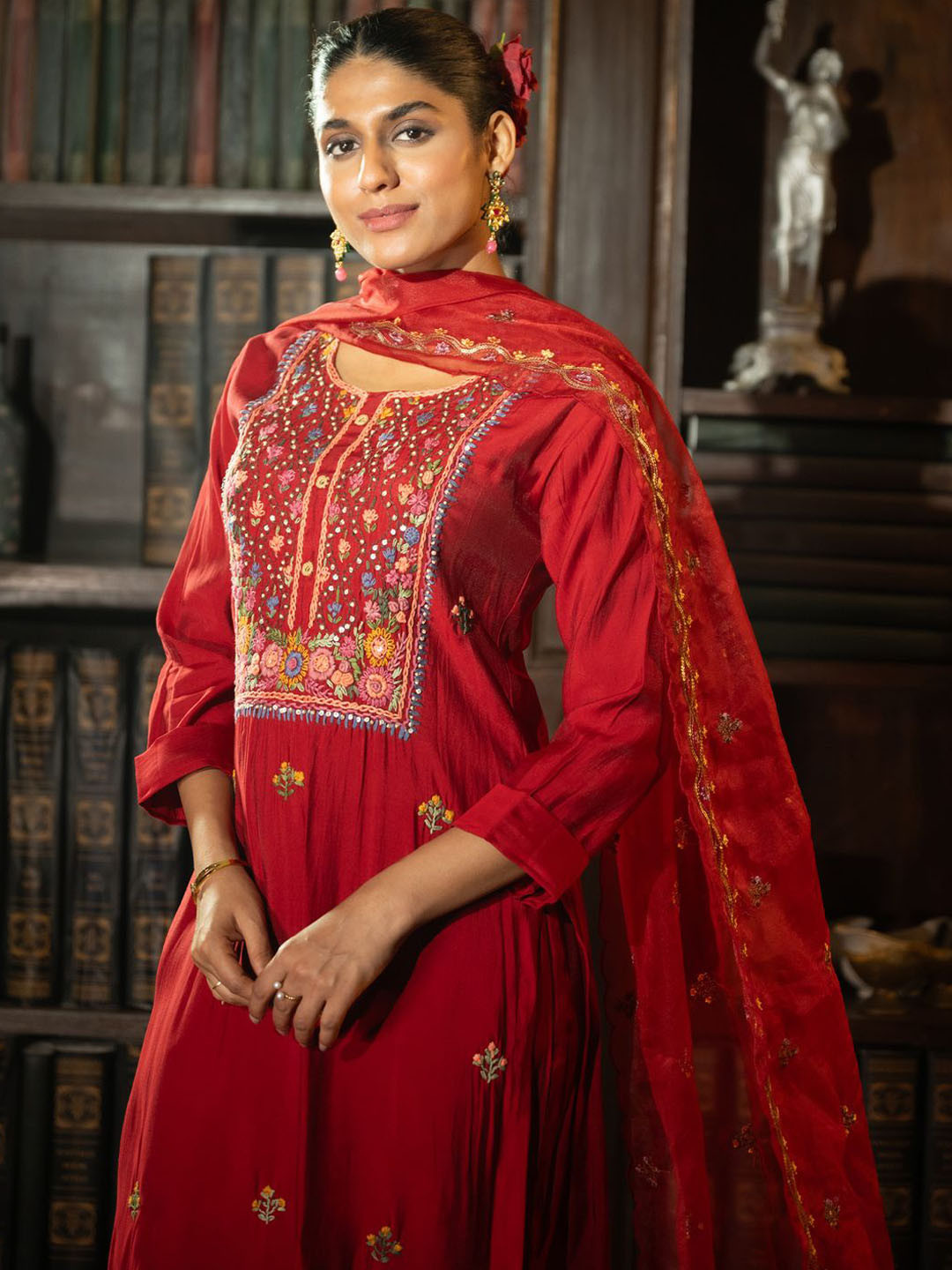 Indo Era Women Floral Embroidered Regular Thread Work Kurta with Trousers & With Dupatta