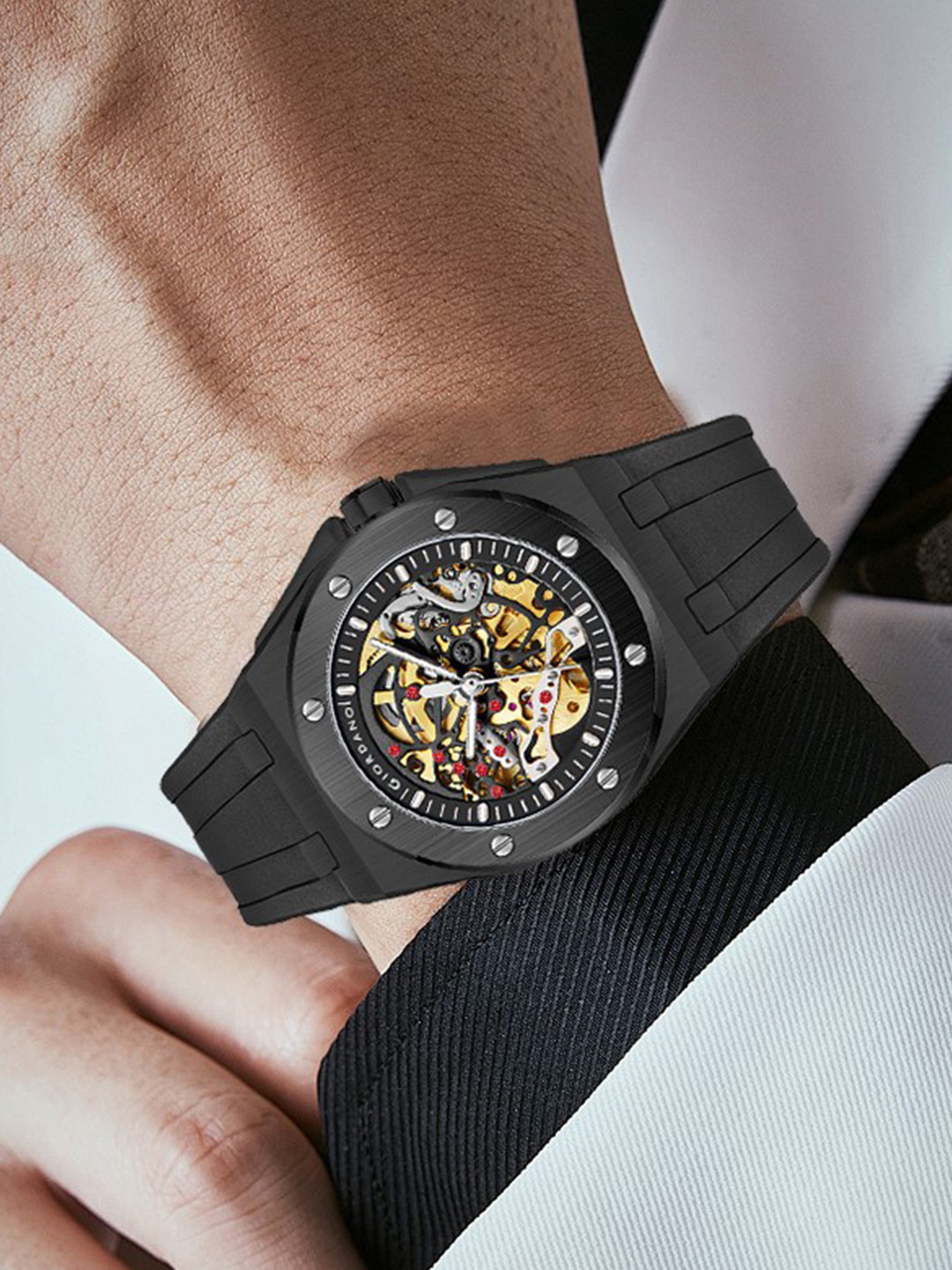 GIORDANO Men Embellished Dial & Straps Analogue Automatic Motion Powered Watch GZ-50129-01