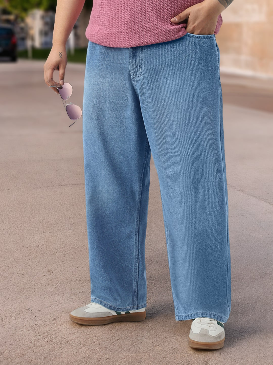 Urbano Plus Men Light Blue  Washed Relaxed Fit Jeans Non-Stretchable