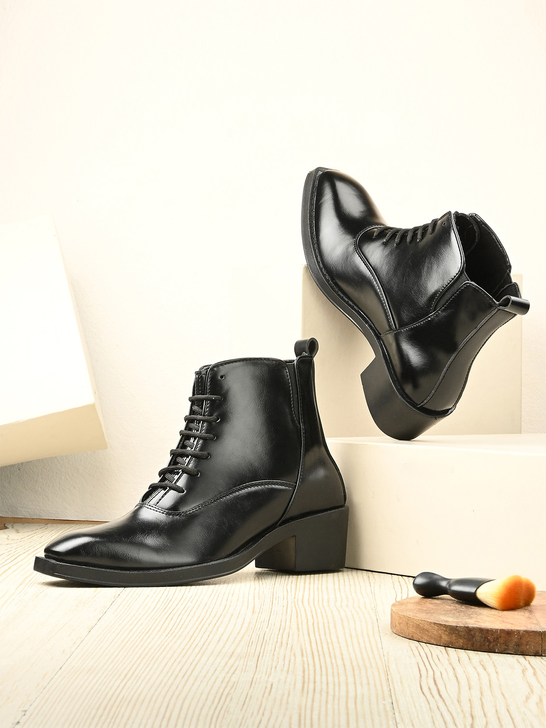 The Roadster Lifestyle Co Men Square To Lace Up Boots