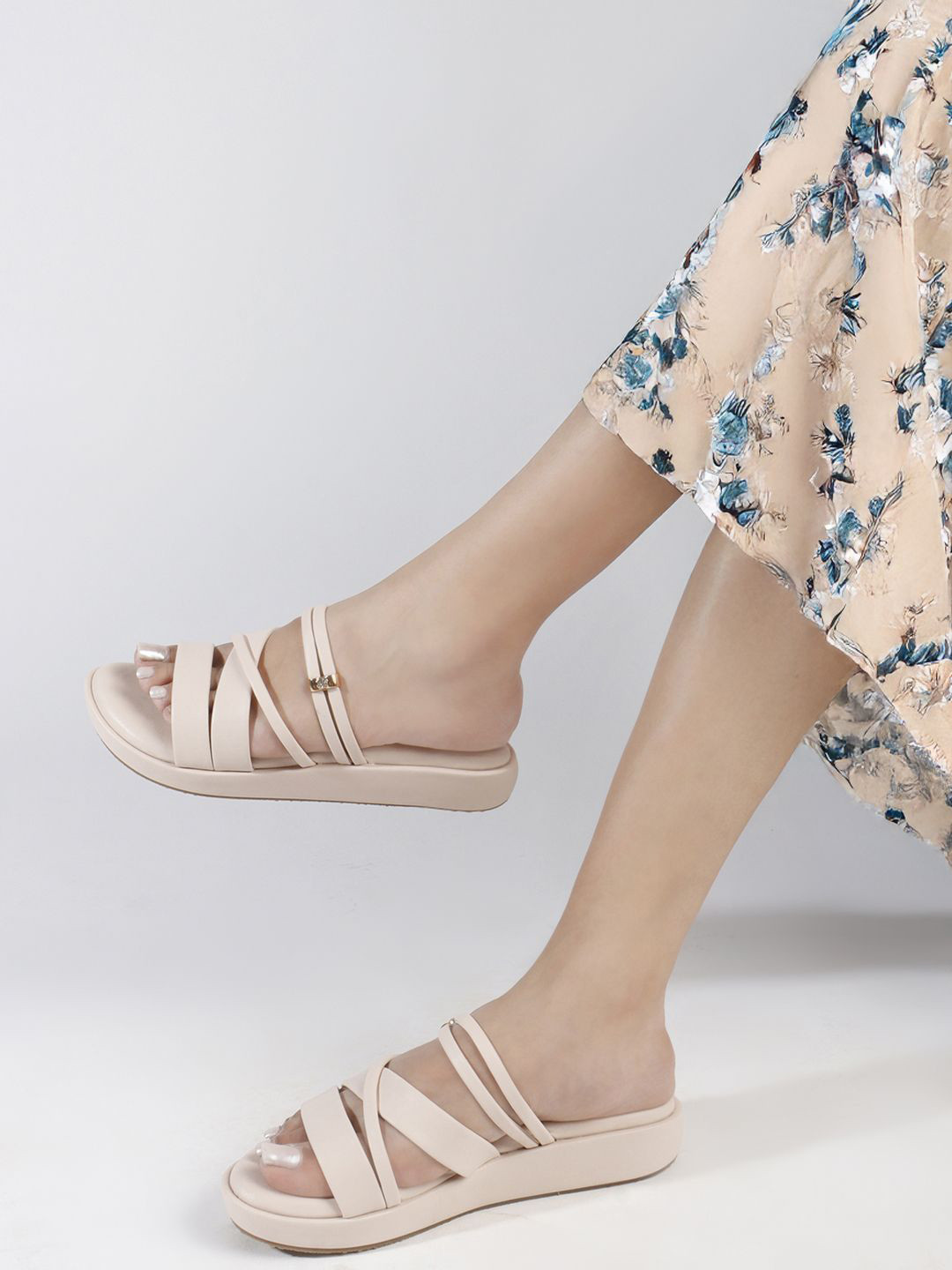 Carlton London Women Open Toe Flatform Heel Sandals